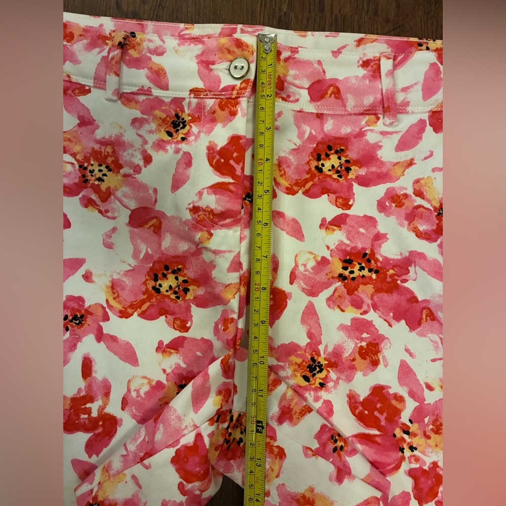 Isaac Mizrahi Pink and Yellow Floral Tailored Shorts - Size 14 - Picture 6 of 8